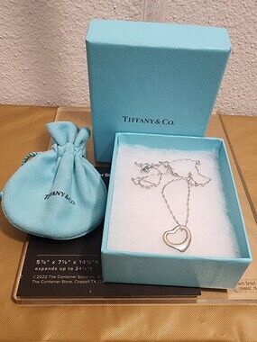 Tiffany & Co. by Elsa Peretti 925 Pendant in 14kt Italy 585 White Chain